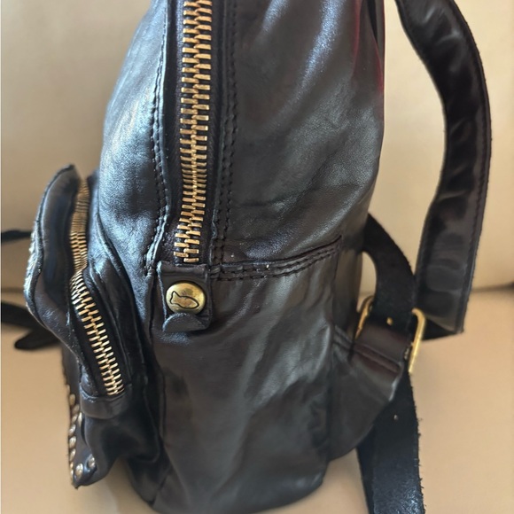 Campomaggi Black Small Backpack with Rivets - Picture 2 of 12